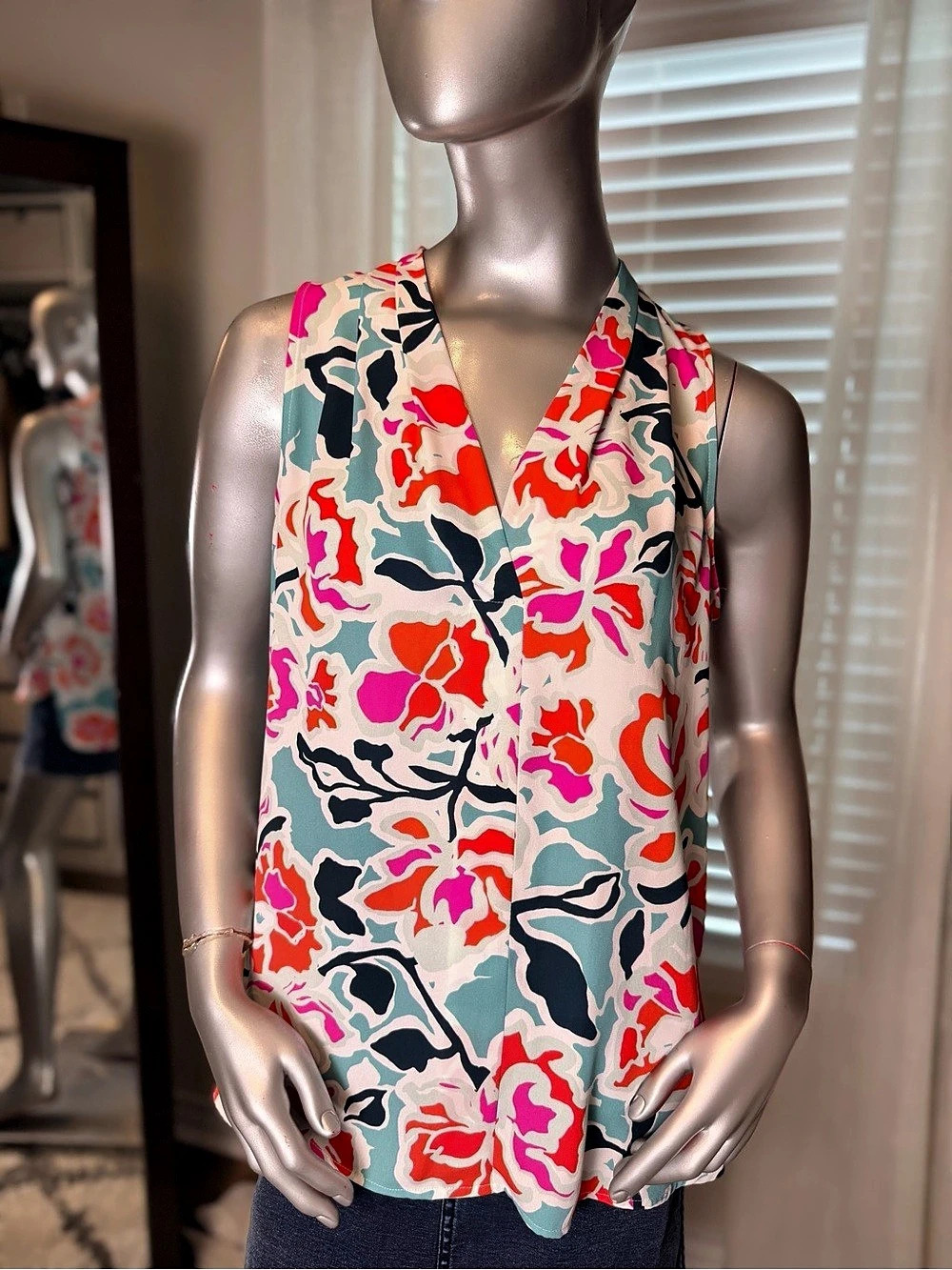 Vince Camuto Lake Breeze Blouse Floral Sleeveless Top Medium Pink Teal Red Blue